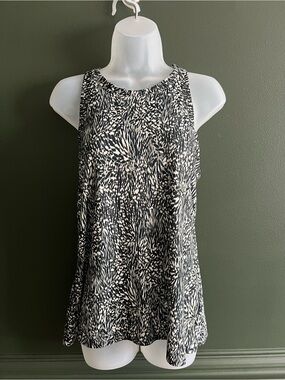 Black and White Racer Back Tank Top